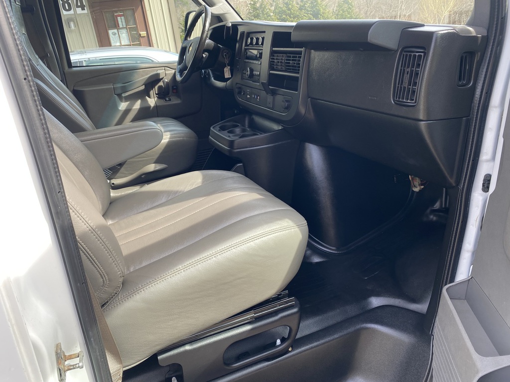 2020 Chevrolet Express Cargo Work Van - Photo 24