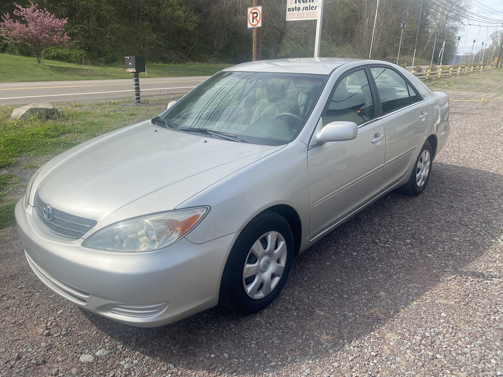 2004 Toyota Camry LE 4AT's photo