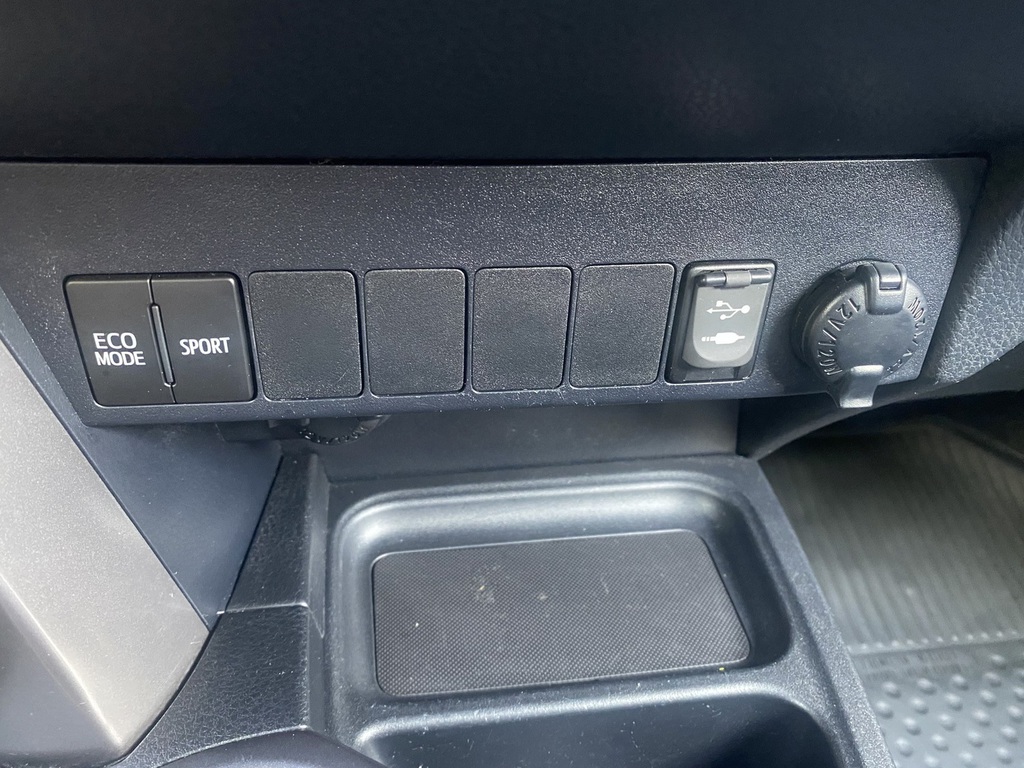 2018 Toyota RAV4 XLE - Photo 22