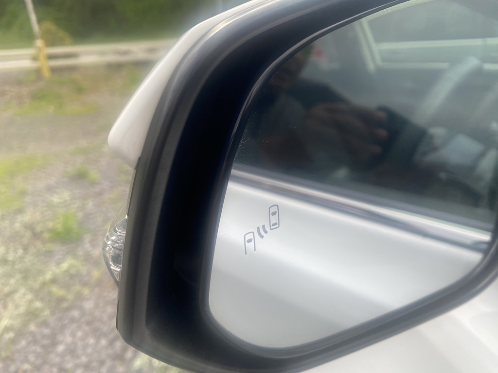 2018 Toyota RAV4 XLE - Photo 26