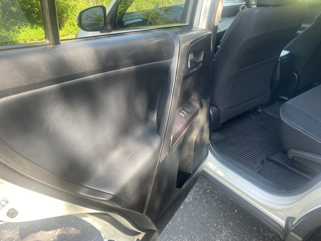 2018 Toyota RAV4 XLE - Photo 30