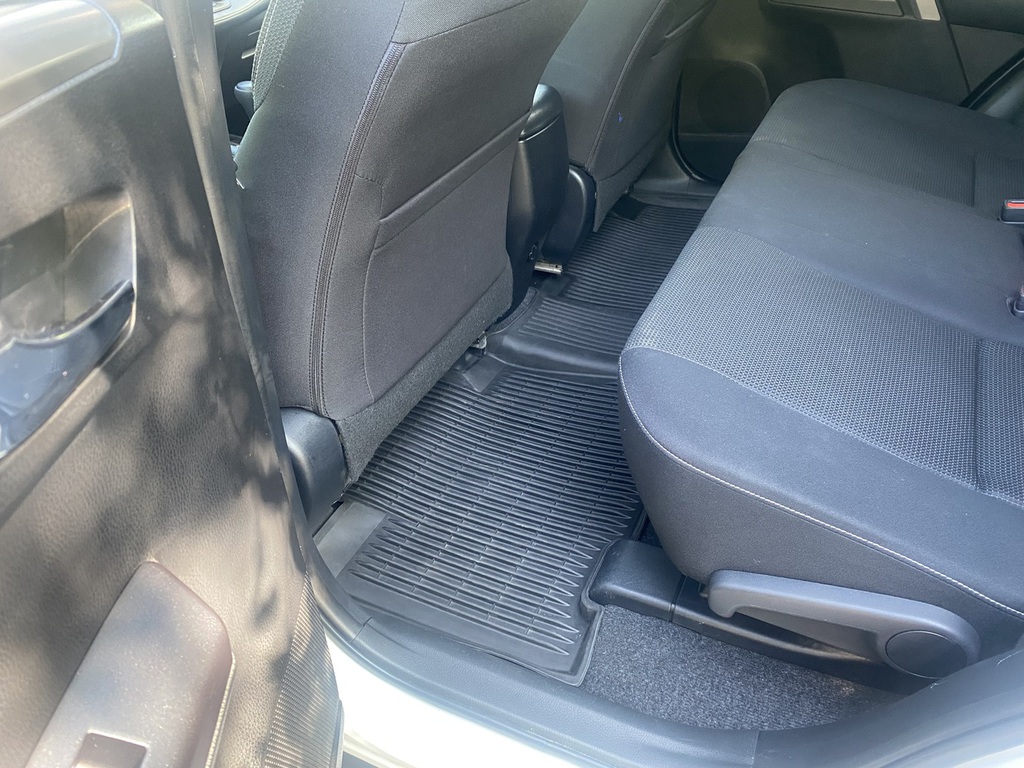 2018 Toyota RAV4 XLE - Photo 31