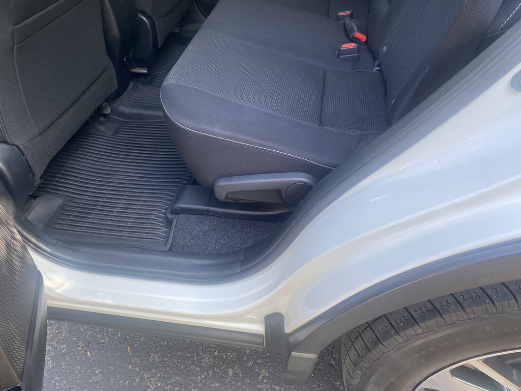 2018 Toyota RAV4 XLE - Photo 32