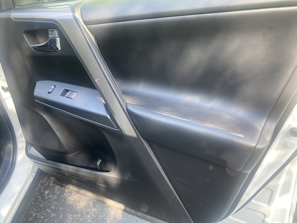 2018 Toyota RAV4 XLE - Photo 37
