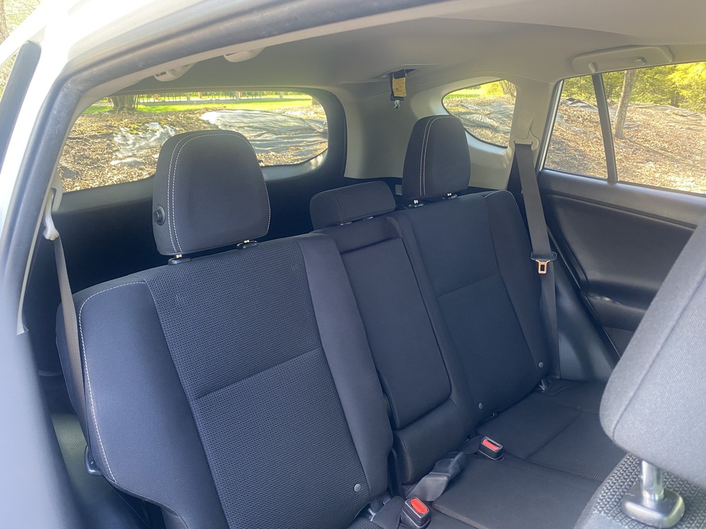 2018 Toyota RAV4 XLE - Photo 40