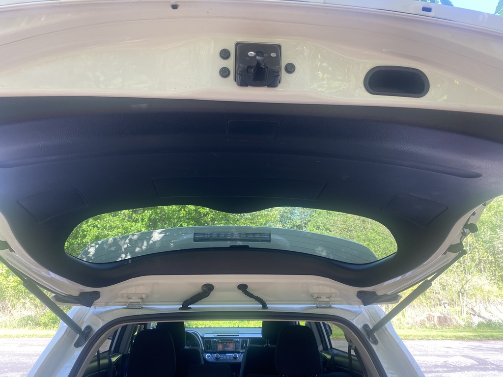 2018 Toyota RAV4 XLE - Photo 43